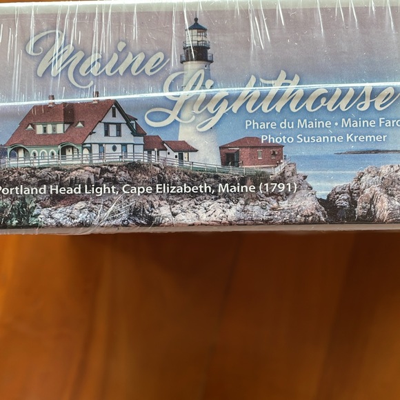 NEW White Mountain Puzzle Famous Portland Headlight. Maine Lighthouse 1000 piece - Picture 4 of 9